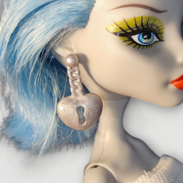 Boucles d'oreilles de Spectra Vondergeist (Picture Day) – Image 2