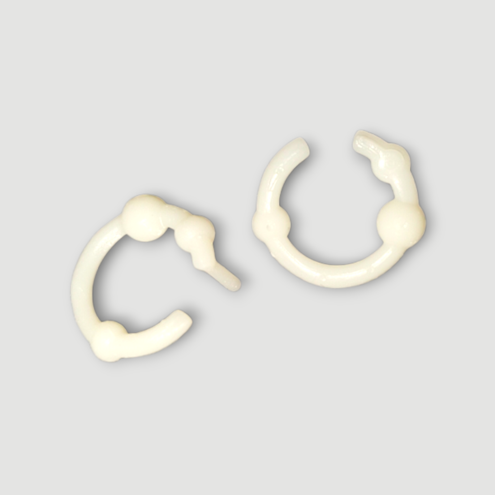 Boucles d'oreilles anneaux avec des ronds